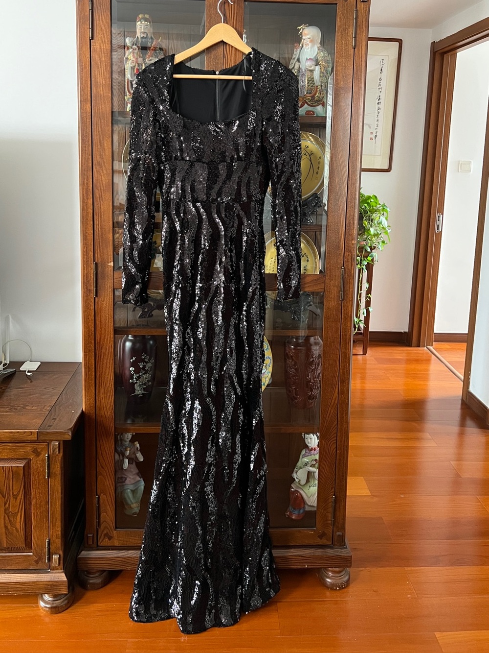 Rachel Gilbert Black Sequin Watercolor Embellished LongSleeve MermaidGown Sample